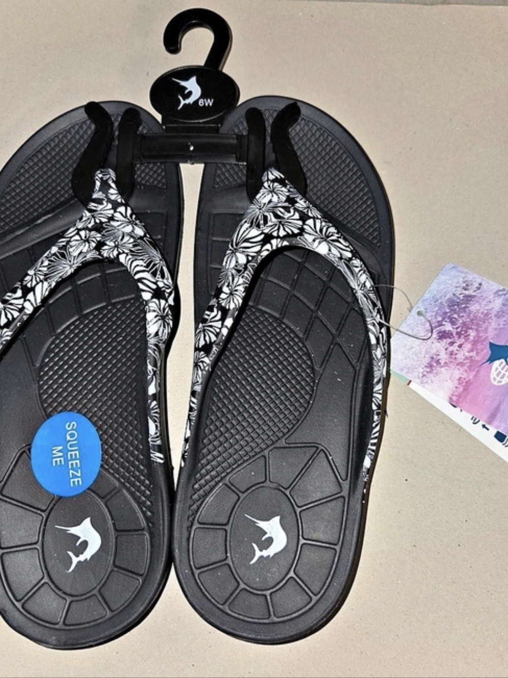 Reel Legends Women's Floral Strap Sandals in Black & White NWT